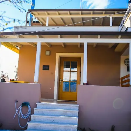 Villa Kuci, Drobonik *