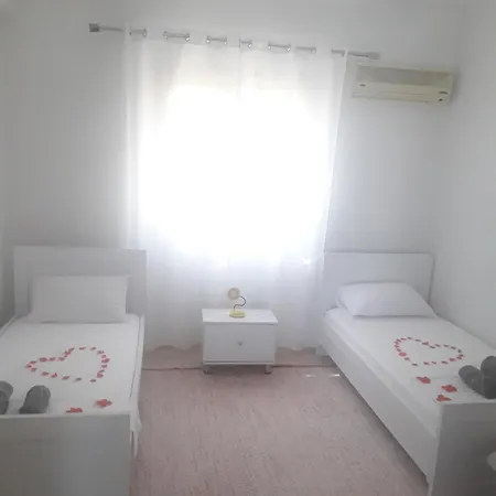 Kuci, Drobonik * Berat