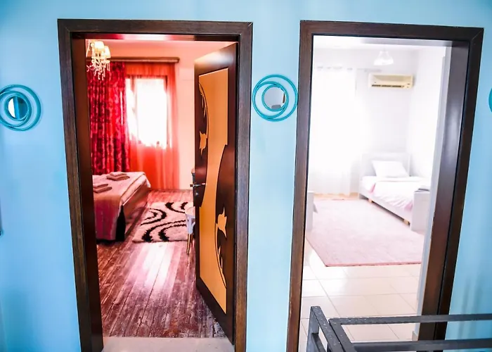 Kuci, Drobonik 别墅 *